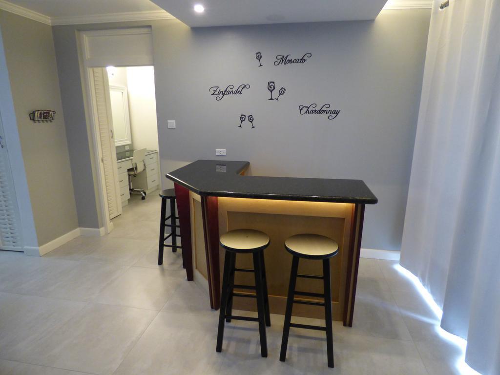 Beach One Bedroom Suite C5 Ocho Rios Buitenkant foto