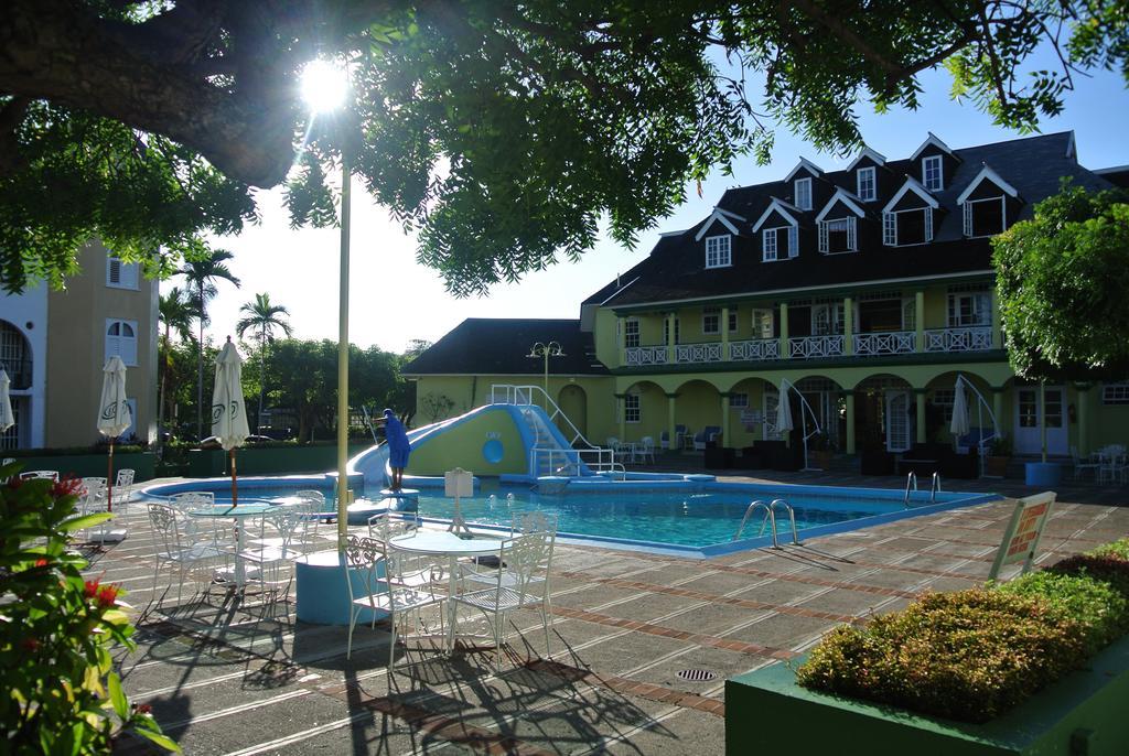 Beach One Bedroom Suite C5 Ocho Rios Buitenkant foto