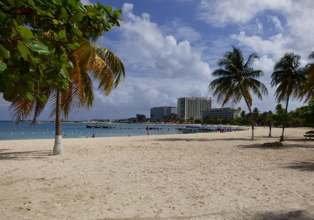 Beach One Bedroom Suite C5 Ocho Rios Buitenkant foto
