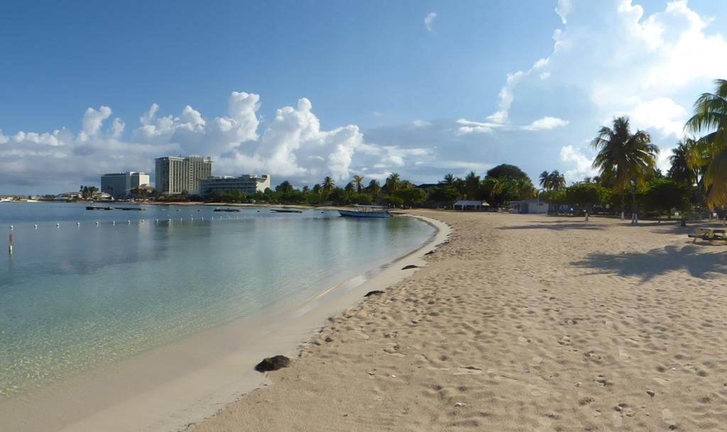 Beach One Bedroom Suite C5 Ocho Rios Buitenkant foto
